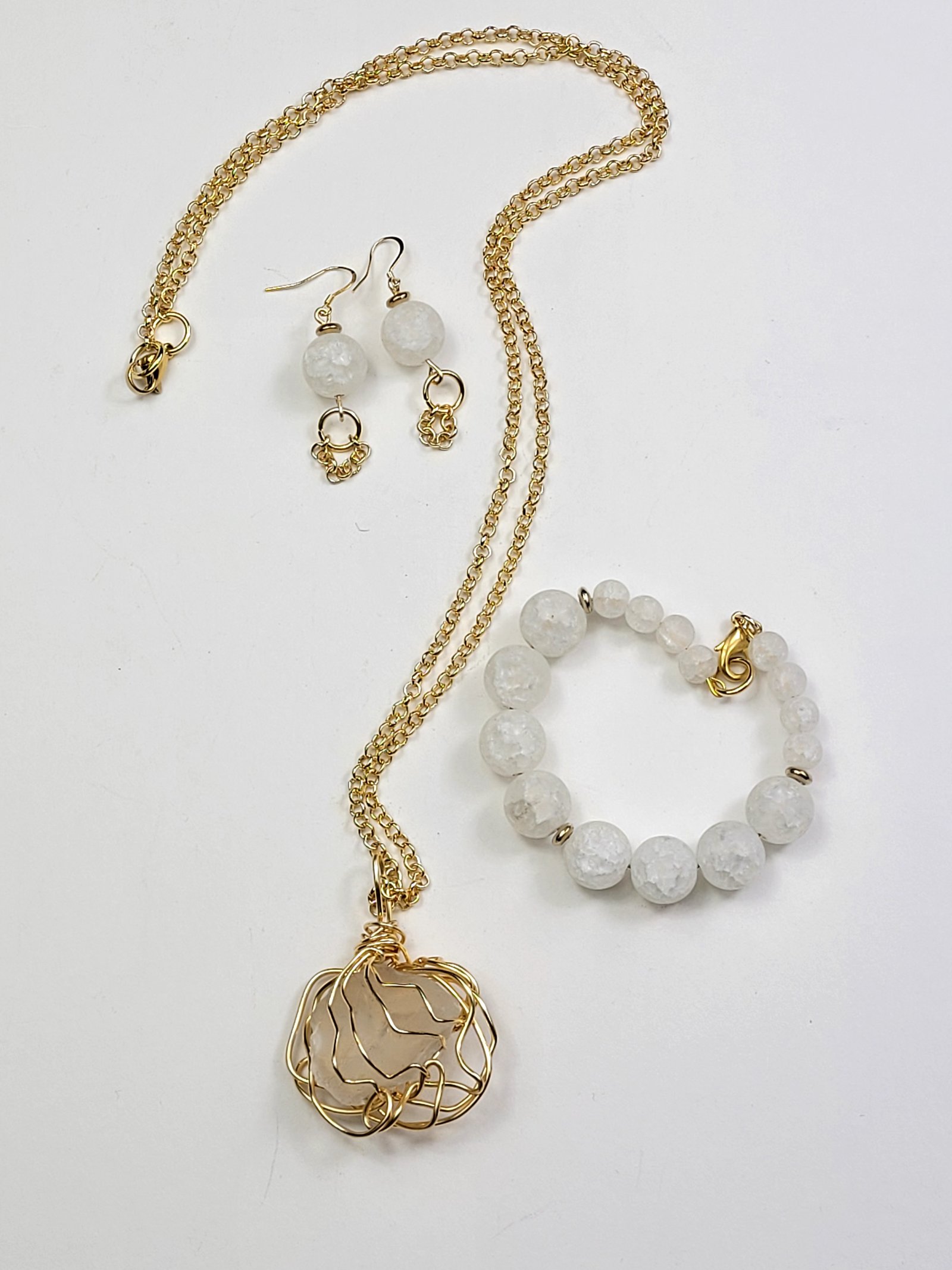 White quartz gold chain necklace